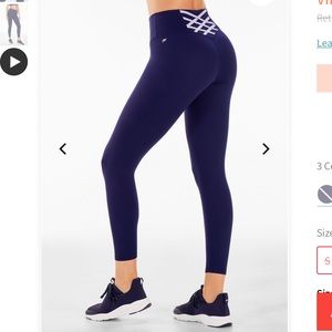 women’s athletic leggings